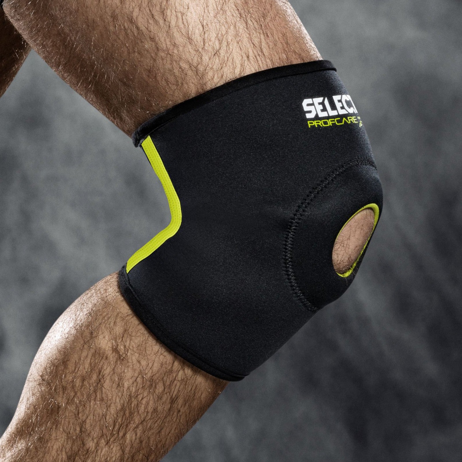 Bandáž kolene Select Knee support w/hole 6201 černá