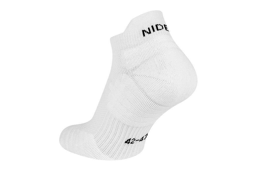 Kotníkové ponožky NIDELO ankle socks Optimal bílá